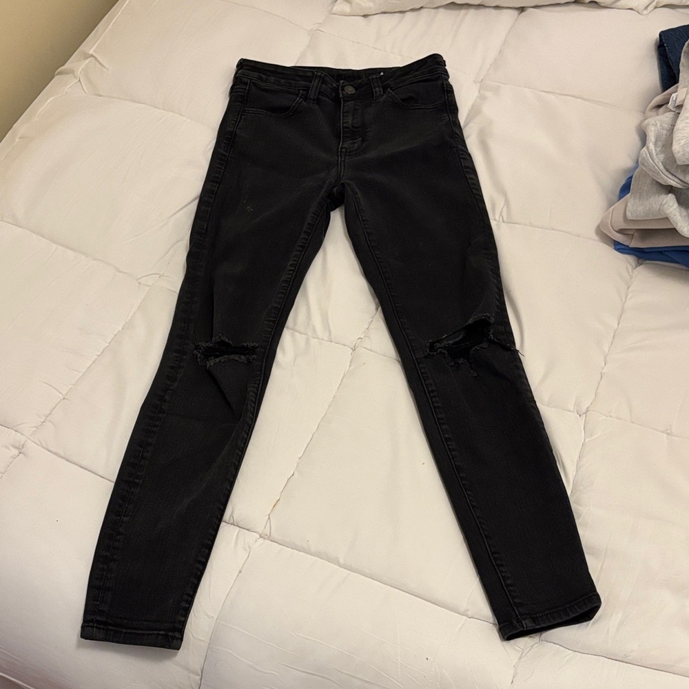 American Eagle Black Distressed Women's Jeans